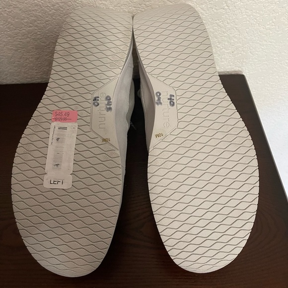 Nurture Response women’s size 10 - Picture 6 of 9